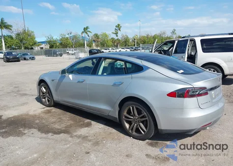 2014 Tesla Model S P85 из США, поврежденный, VIN 5YJSA1H1XEFP28586